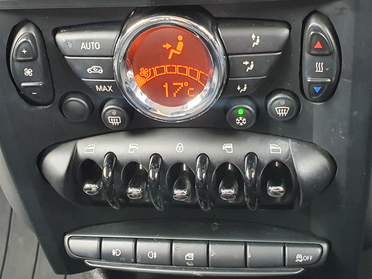 2011 BMW Mini thumbnail