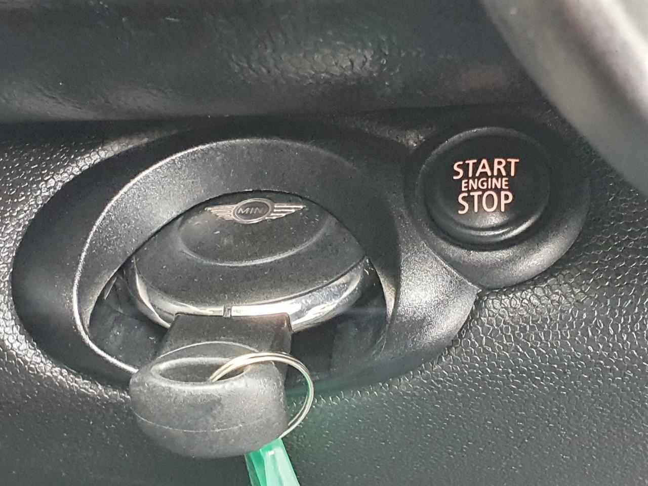 2011 BMW Mini thumbnail