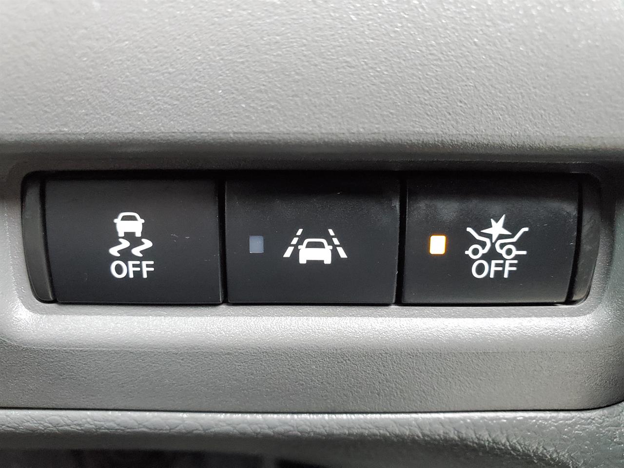 2020 Nissan NV200 thumbnail