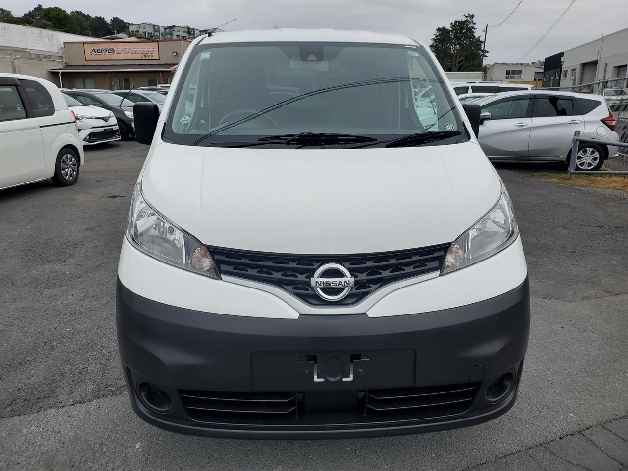 2020 Nissan NV200 thumbnail