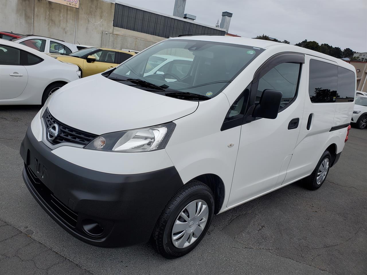 2020 Nissan NV200 thumbnail