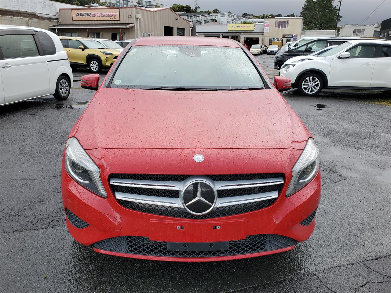 2015 Mercedes-Benz A180 thumbnail