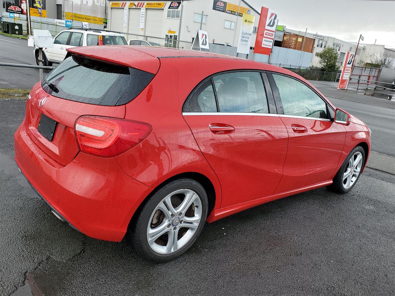 2015 Mercedes-Benz A180 thumbnail