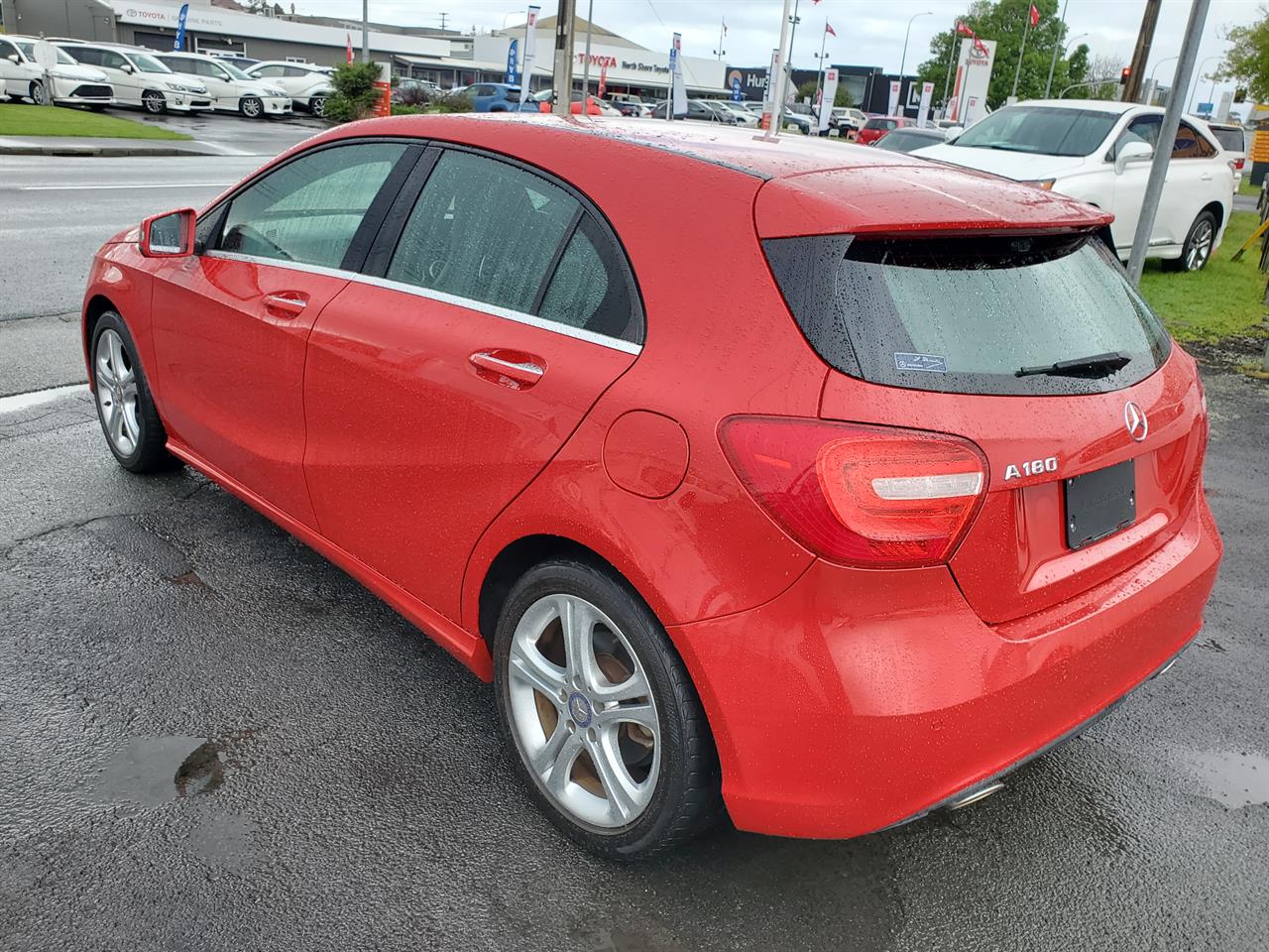 2015 Mercedes-Benz A180 thumbnail