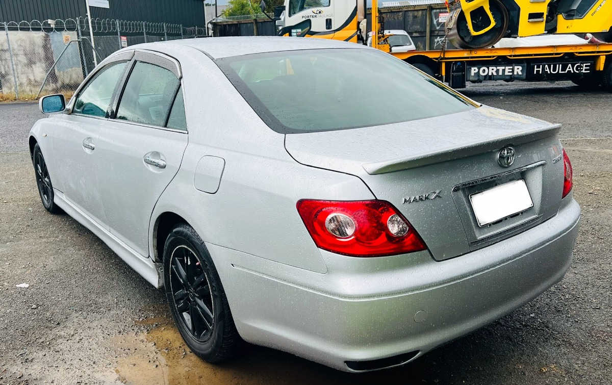 2006 Toyota Mark-X thumbnail