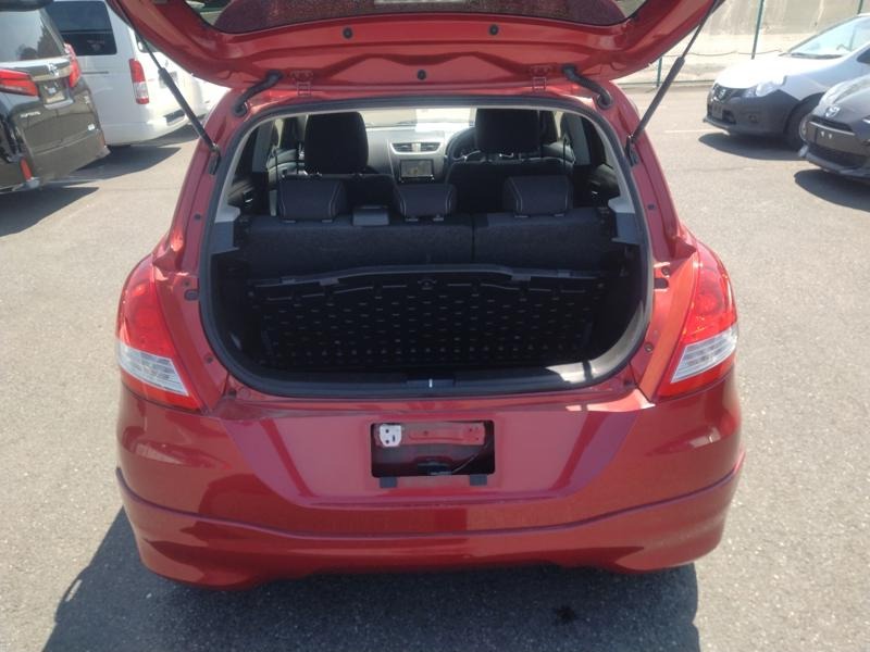 2014 Suzuki Swift thumbnail