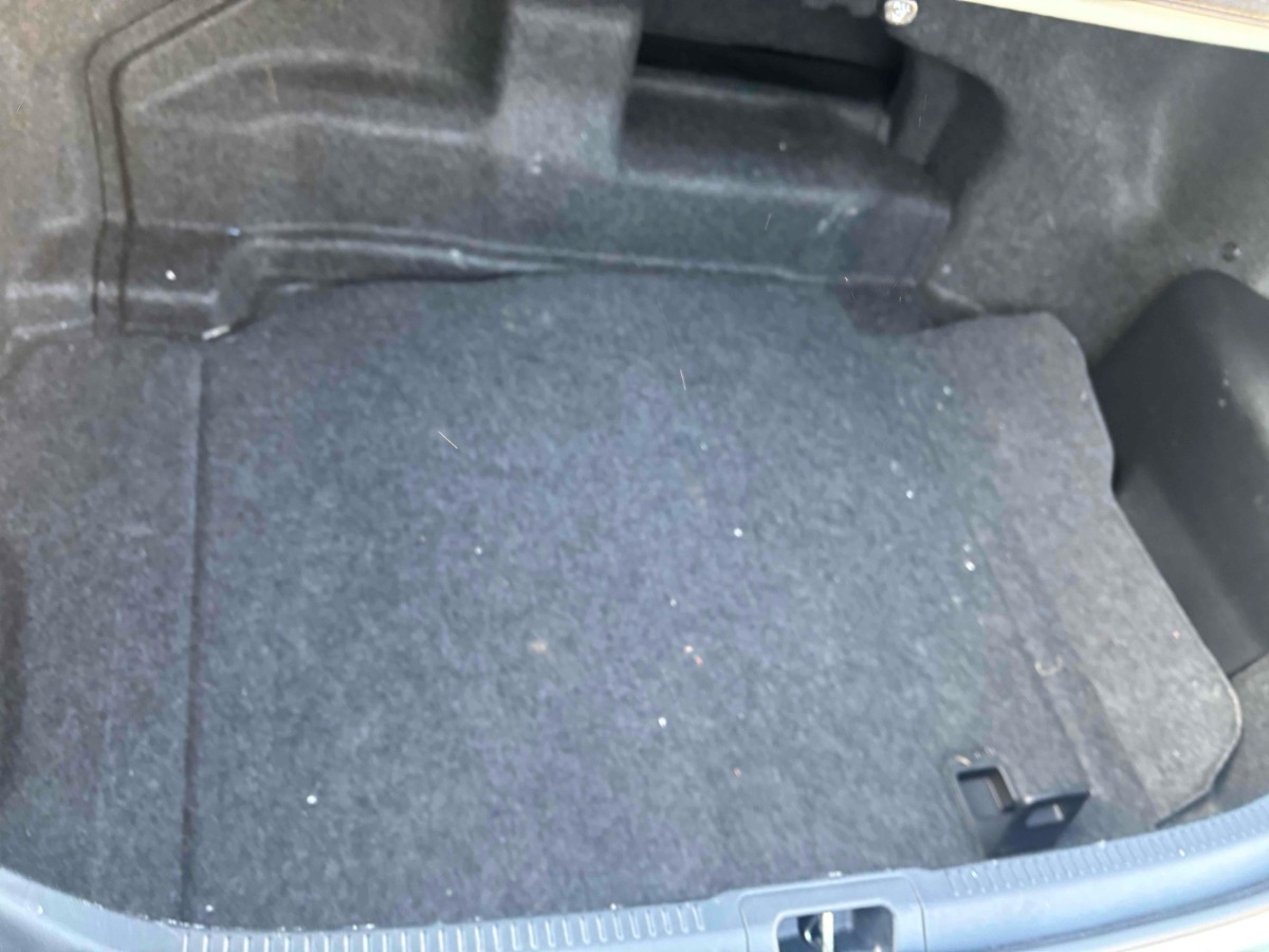 2013 Toyota Camry thumbnail