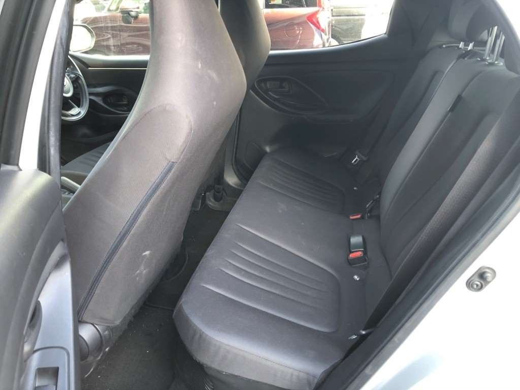 2022 Toyota Yaris thumbnail