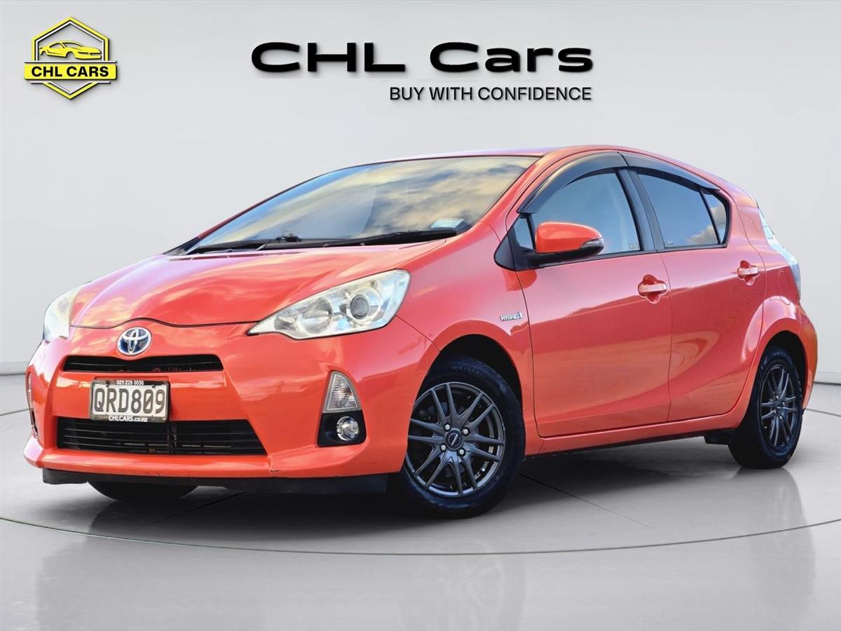 2013 Toyota Aqua thumbnail