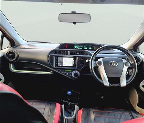 2013 Toyota Aqua thumbnail