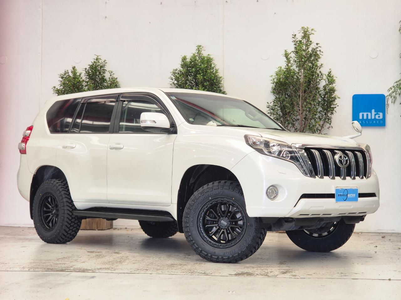 2015 Toyota Landcruiser thumbnail