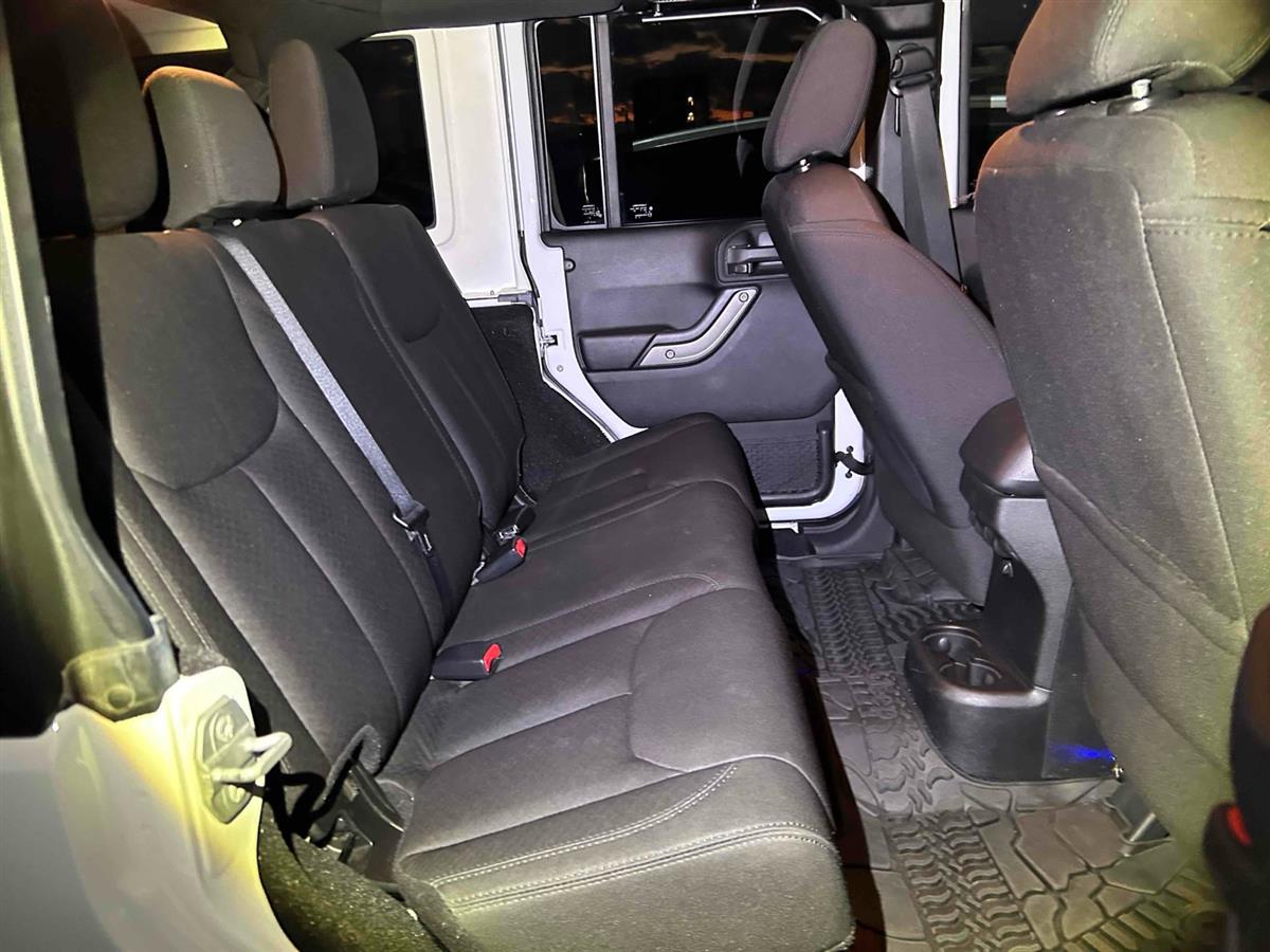 2015 Jeep Wrangler thumbnail