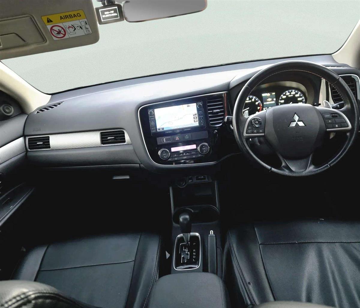 2014 Mitsubishi Outlander thumbnail