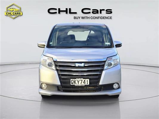 2014 Toyota Noah thumbnail