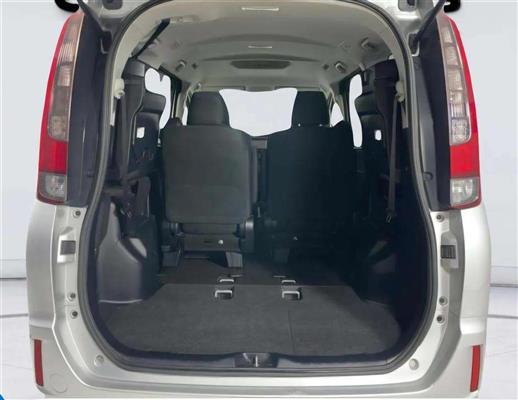 2014 Toyota Noah thumbnail