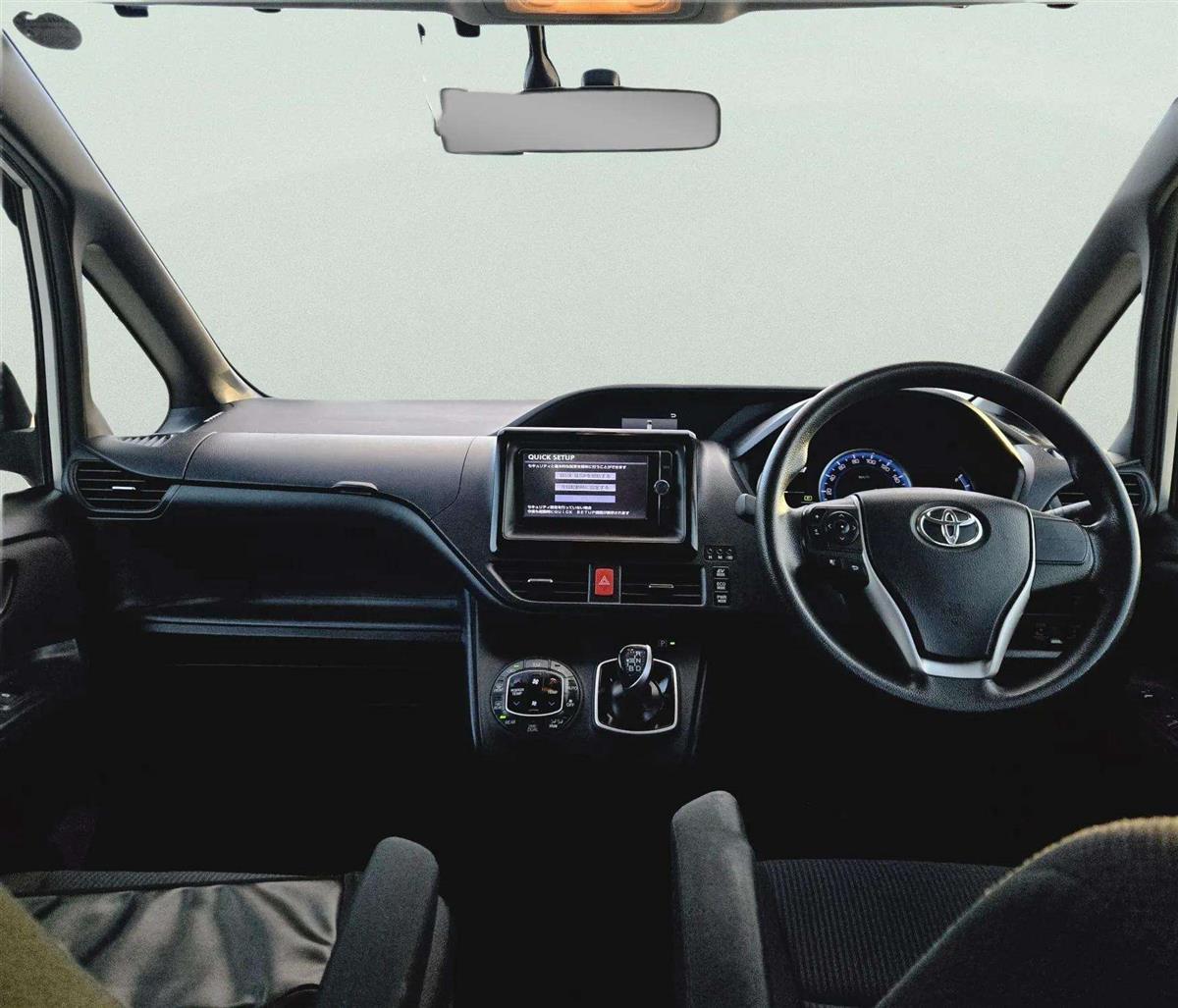 2014 Toyota Noah thumbnail