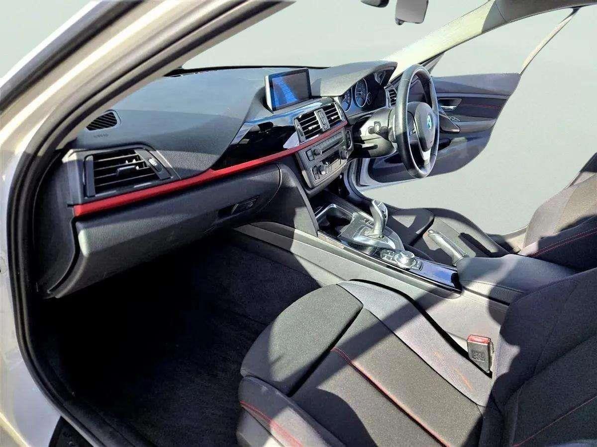 2012 BMW 328i thumbnail