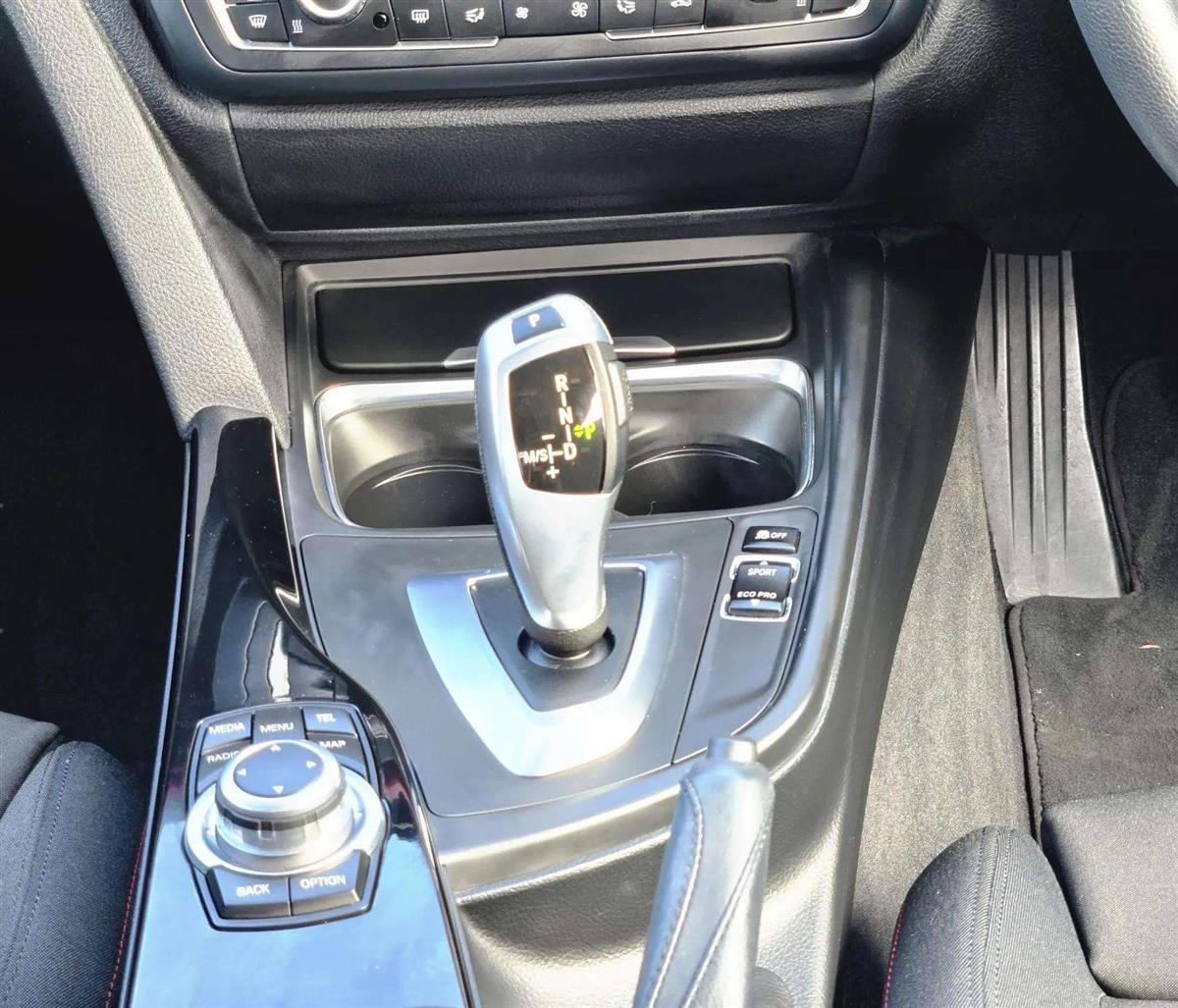 2012 BMW 328i thumbnail