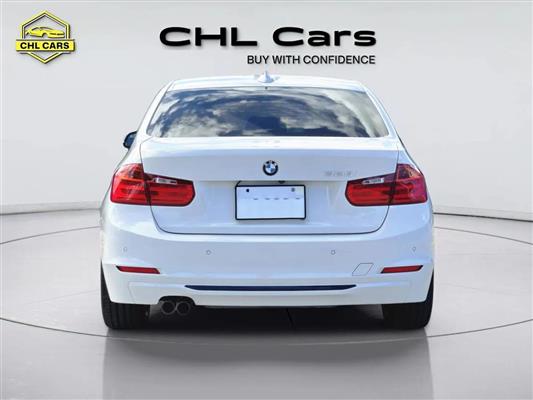 2012 BMW 328i thumbnail