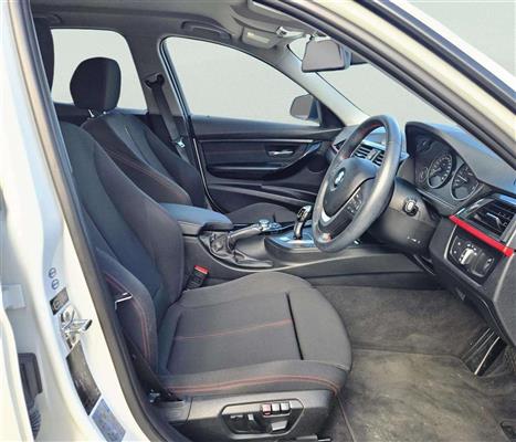 2012 BMW 328i thumbnail