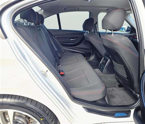 2012 BMW 328i thumbnail