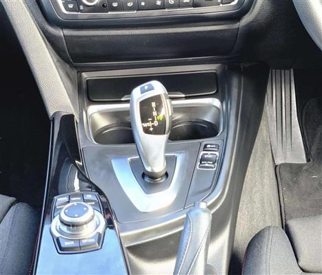 2012 BMW 328i thumbnail