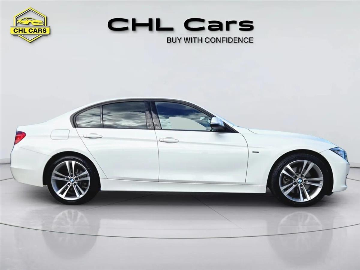 2012 BMW 328i thumbnail