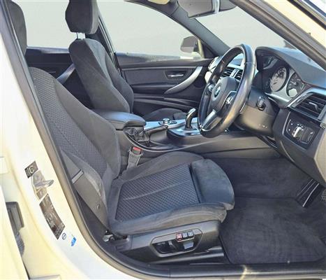 2013 BMW 320i thumbnail