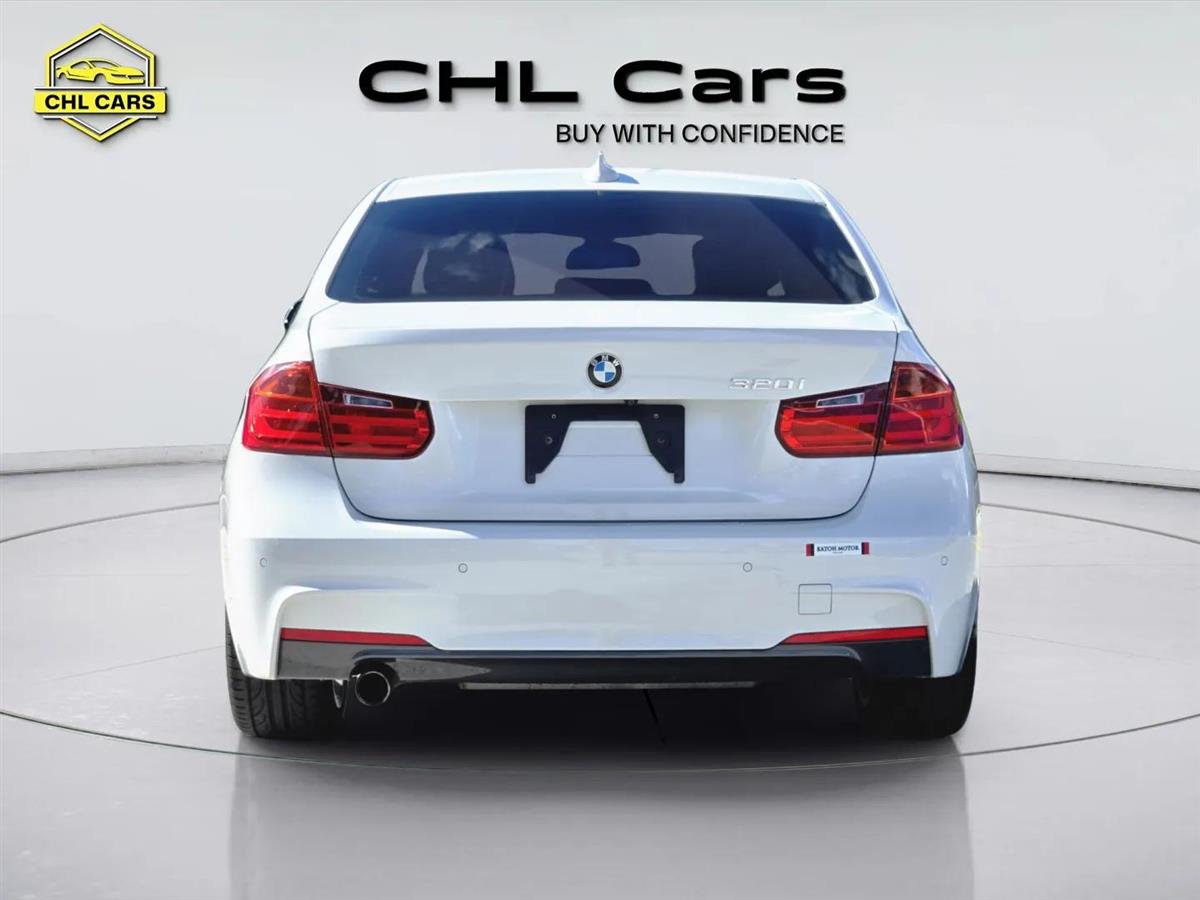 2013 BMW 320i thumbnail