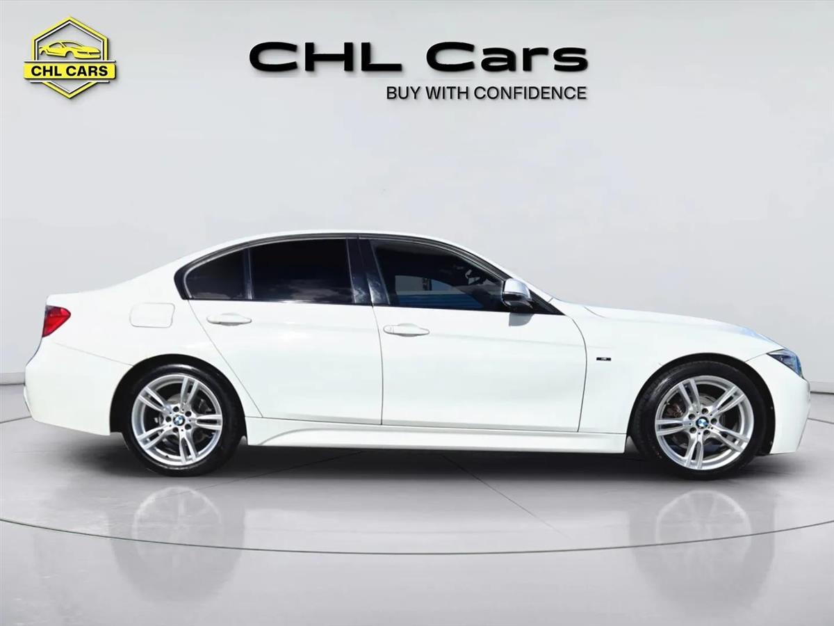 2013 BMW 320i thumbnail