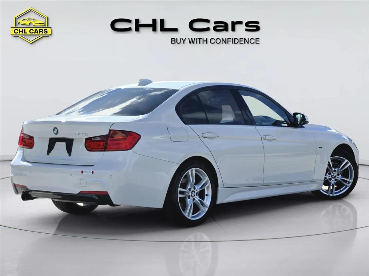 2013 BMW 320i thumbnail