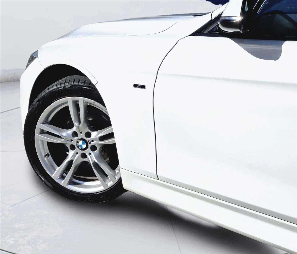 2013 BMW 320i thumbnail