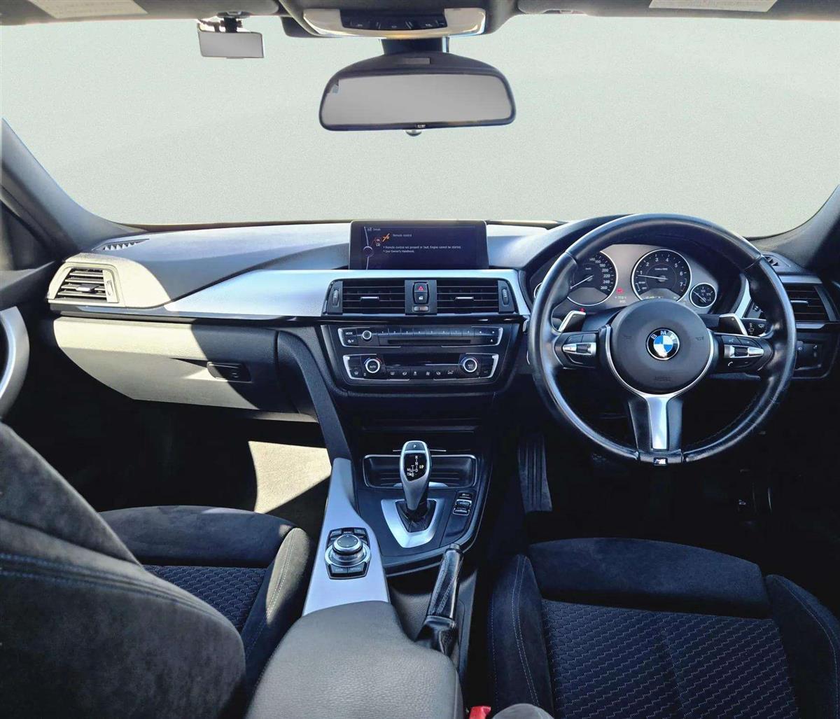 2013 BMW 320i thumbnail