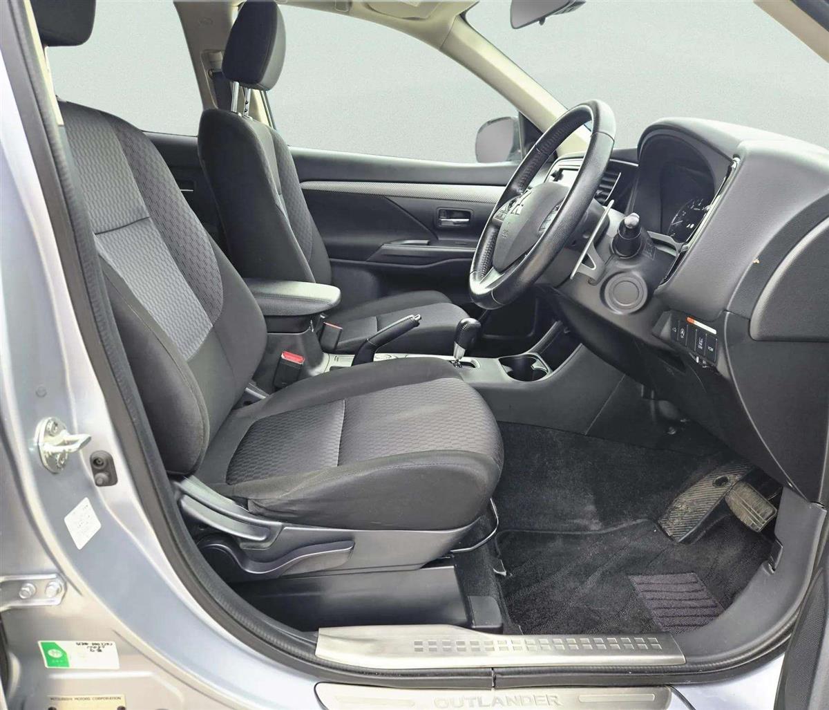 2013 Mitsubishi Outlander thumbnail