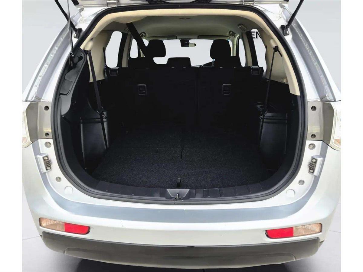 2013 Mitsubishi Outlander thumbnail