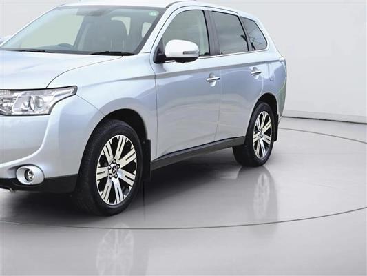 2013 Mitsubishi Outlander thumbnail