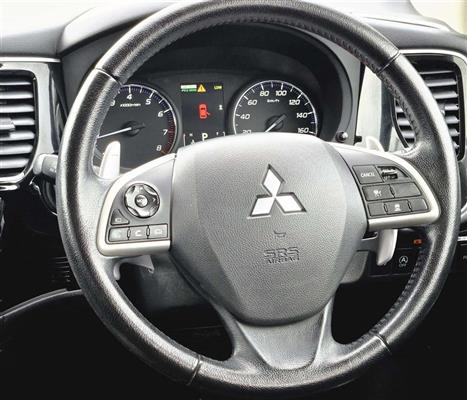2013 Mitsubishi Outlander thumbnail