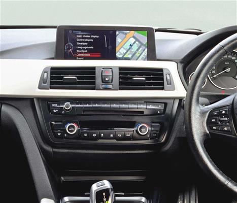 2015 BMW 320i thumbnail