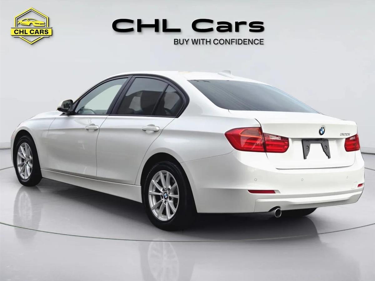2015 BMW 320i thumbnail