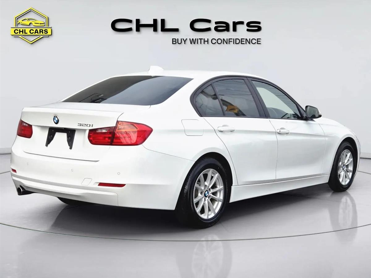 2015 BMW 320i thumbnail