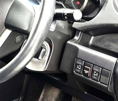 2013 Mazda Premacy thumbnail
