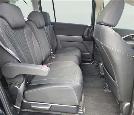 2013 Mazda Premacy thumbnail