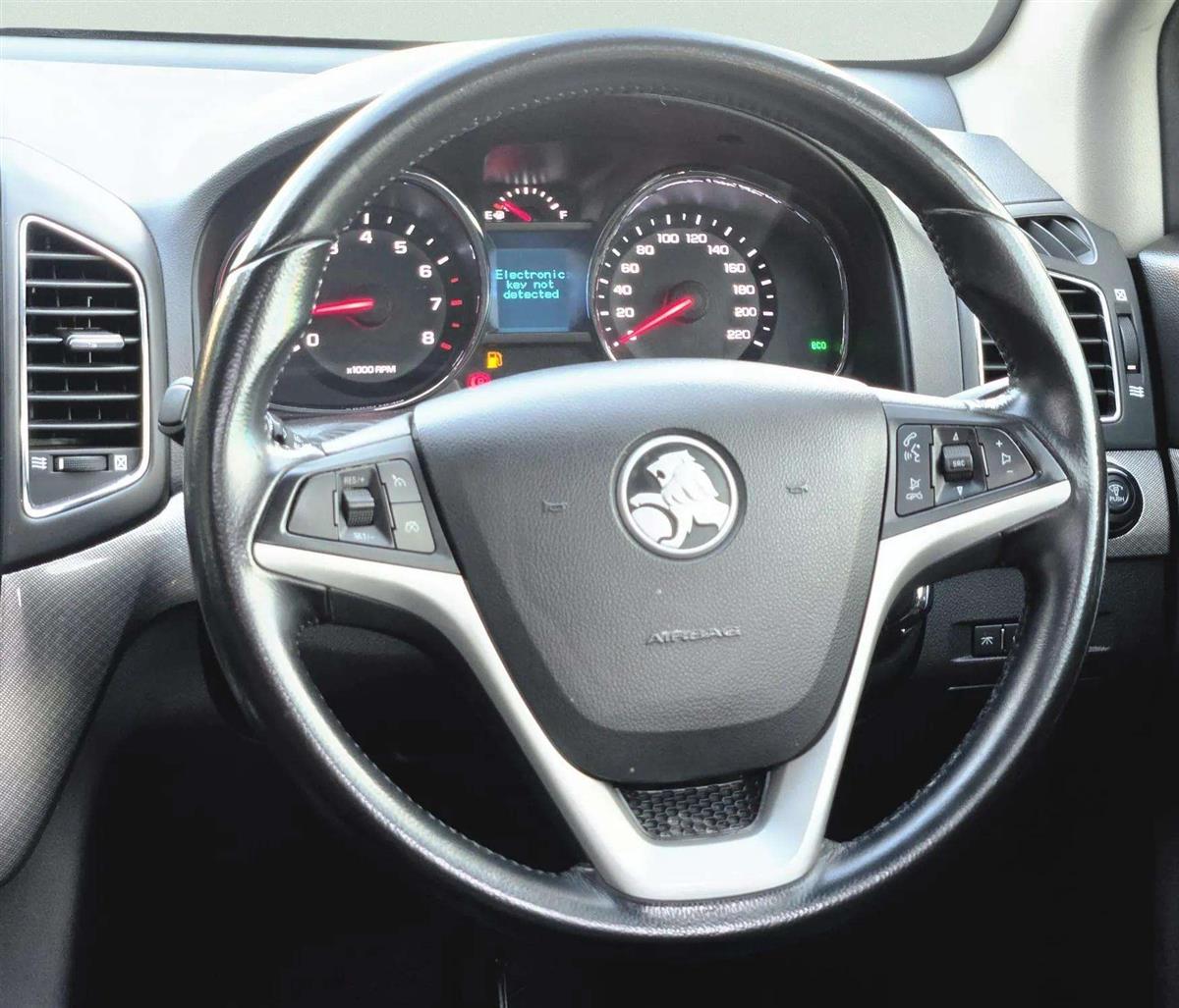 2017 Holden Captiva thumbnail