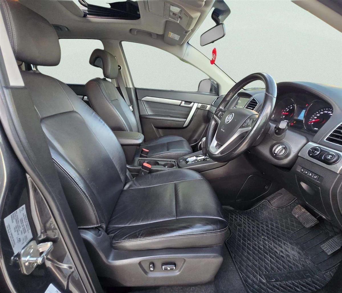 2017 Holden Captiva thumbnail