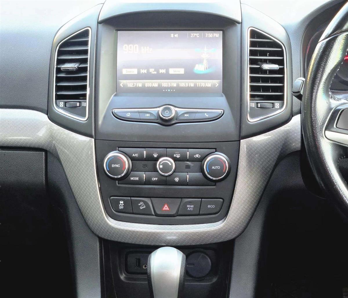 2017 Holden Captiva thumbnail
