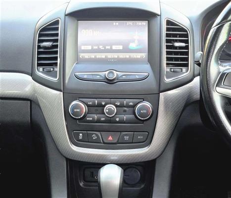 2017 Holden Captiva thumbnail