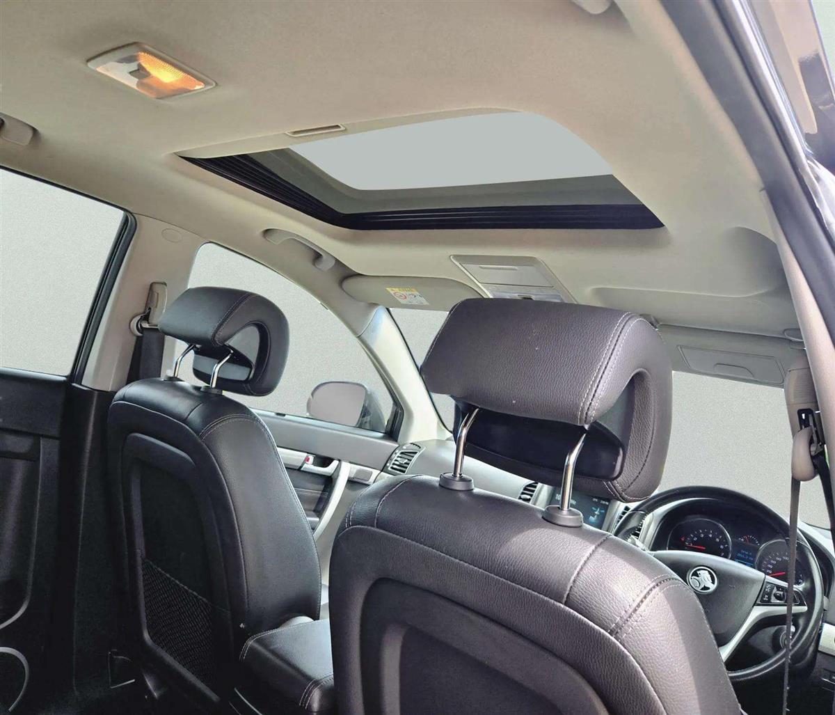 2017 Holden Captiva thumbnail