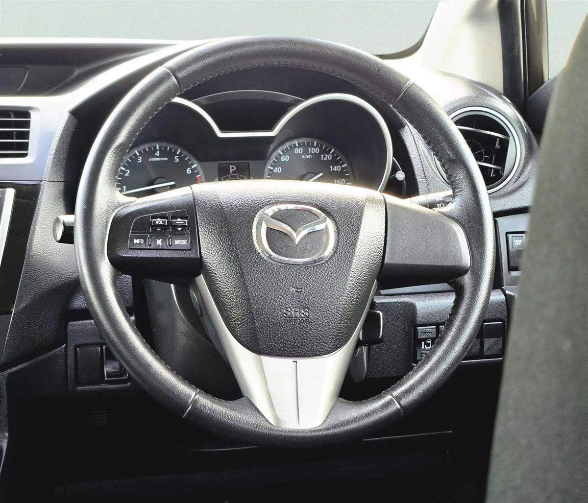 2015 Mazda Premacy thumbnail