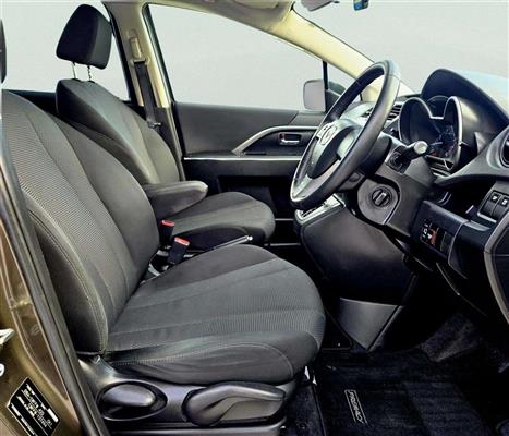 2015 Mazda Premacy thumbnail