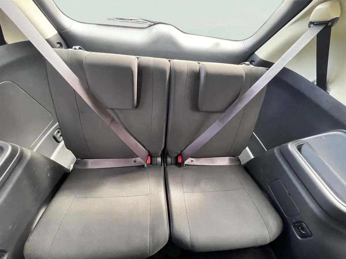 2012 Mitsubishi Outlander thumbnail